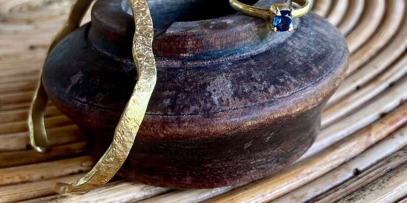Galle: Traditional Gems & Jewellery Workshop with Transfers - What the included rough stones and end-of-class gifts mean for value