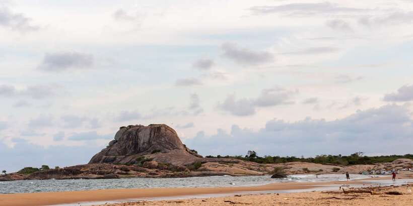 Galle/Unawatuna/Weligama/Mirissa: Yala National Park Safari - Entering Yala National Park from the coast without the stress