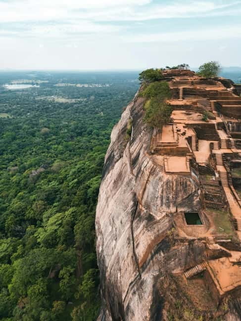 Get a private driver for day tours around Sri Lanka - Driver flexibility is the real secret sauce