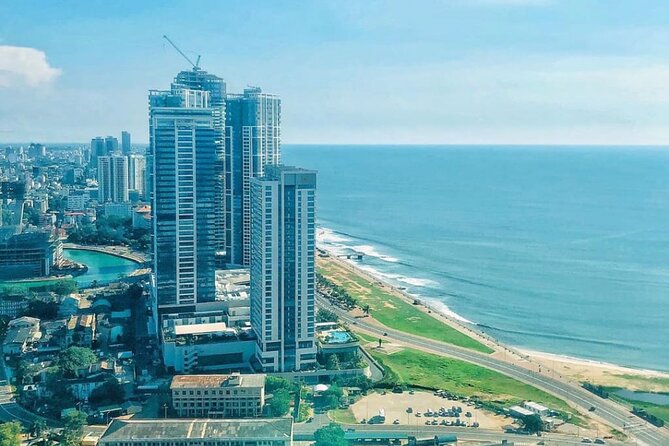 Glimpse Of Colombo City Walk - The food and fruit juice stops that make the walk feel real