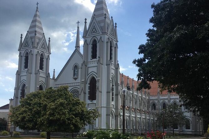 Half-Day Negombo City Tour with Ayurvedic Massage & Local Lunch - Dutch Canal (Hamilton Canal) and the Dutch Fort Break