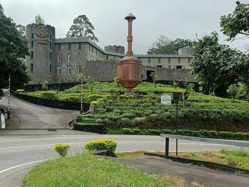 High-Grown Tea & Waterfall Wonders of Nuwara Eliya by tuktuk - Ramboda: Puna Ella Falls first, then the main falls with safety briefings