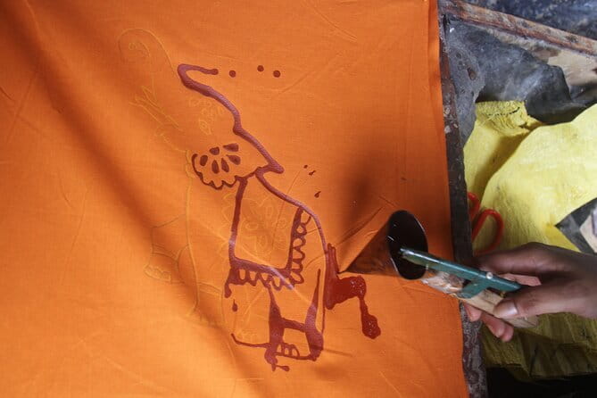 Interactive Batik Workshop and Lessons in Sri Lanka - Kandy Batik Lessons in a Real Home Studio Setting
