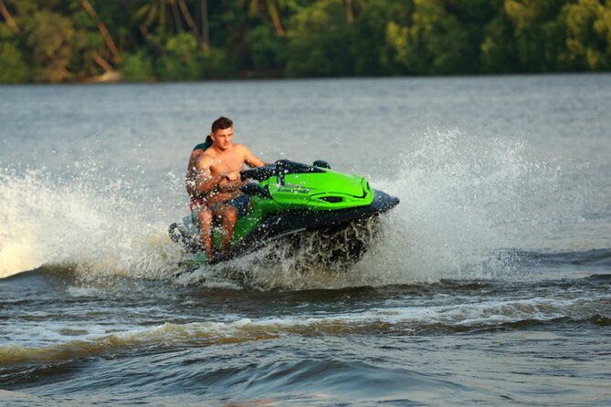 Jet Skiing in Bentota - What actually happens on the jet ski (and how to enjoy it)