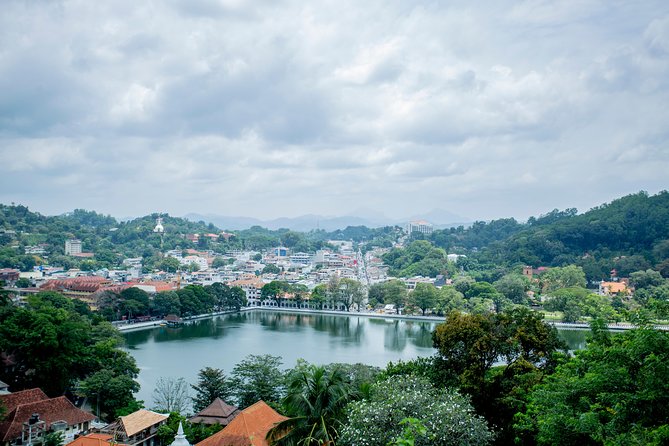 Kandy City Day Tour with a verified tour guide - Kandy Lake: a quick pause near the main shrine area