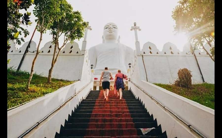 Kandy: City Explore with Local Guide By Tuk Tuk - Senkadagalapuraya and the Temple of the Tooth, Sri Dalada Maligava