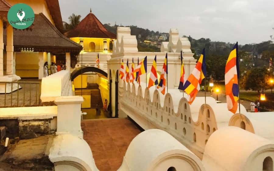 Kandy: City Explore with Local Guide By Tuk Tuk - Kandy Lake walk, built in 1807, best as a gentle pause