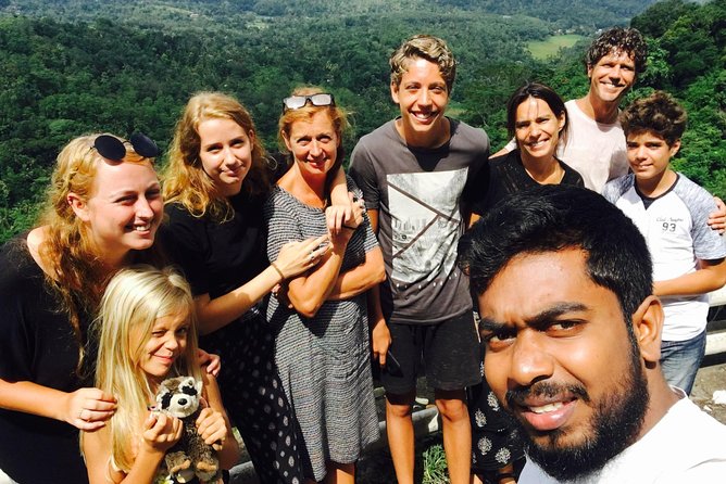 Kandy City guide Tour and day trip private luxury car and van - Tea factory in Kadugannawa: from process to cup
