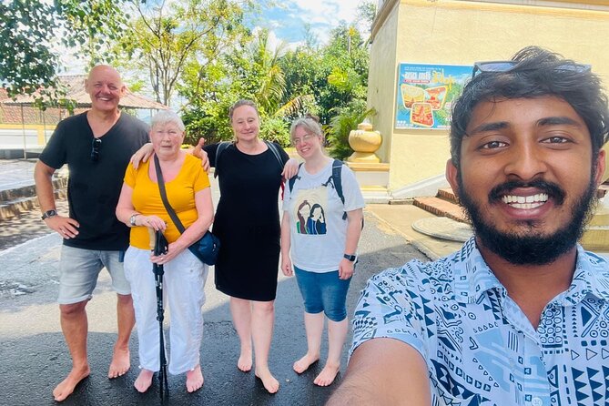 Kandy City Guided Tuk Tuk Tour with Lesley - Stop 1 and 2: Asgiriya Maha Viharaya and the giant Buddha views