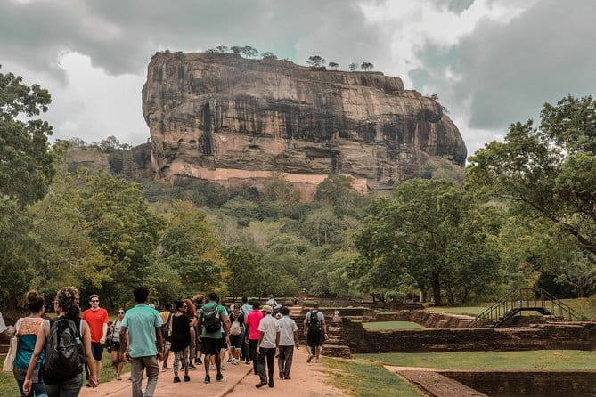 Kandy City Tour & Famous Ambuluwawa Tower with Friendly Chauffeur - The Kandy Gem Centre: learn why stones matter