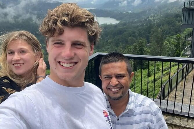 Kandy City Tour in a TukTuk - Temple of the Sacred Tooth Relic: the spiritual anchor