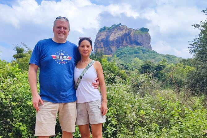 Kandy City Tour with Ambuluwawa by Tuk Tuk - Price and value for up to 3 people