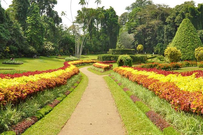 Kandy City Tour with Mahaweli - Kandy War Cemetery: A Quiet, Direct Stop
