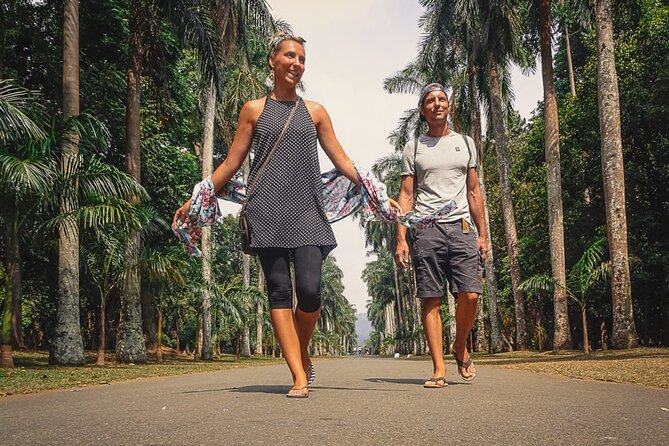 Kandy Instagram Tour: Most Famous Spots (Private & All-Inclusive) - Kandy city center, old town walking, and a coffee stop designed for photos