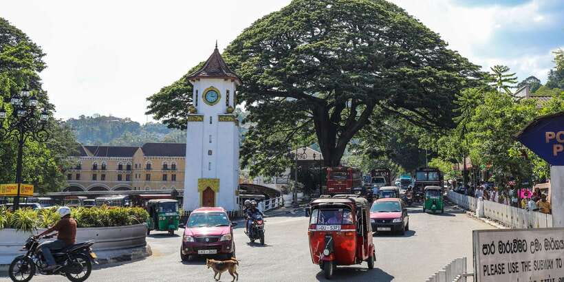 Kandy: Private Guided City Tours by Tuk Tuk Sightseeing Tour - Kandy by tuk tuk, with pickup that keeps the day simple