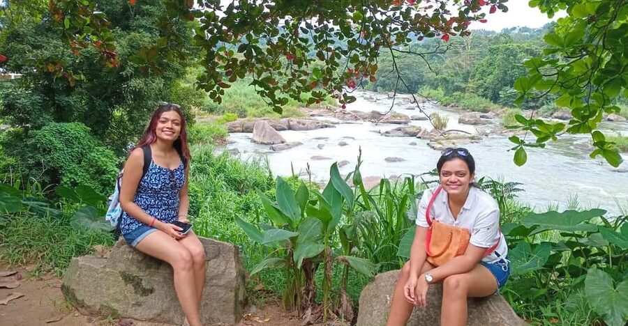 Kandy: Private Guided Tour with Local Highlights by Tuk Tuk - Hilltop Buddhist temple with city views: the best photo moment