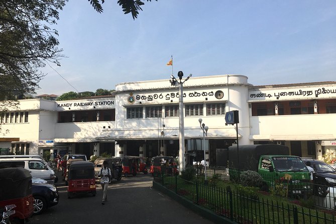Kandy to Ella Train Tickets - Reserved Seats - On Board for 3 to 7 Hours: What to Expect Physically