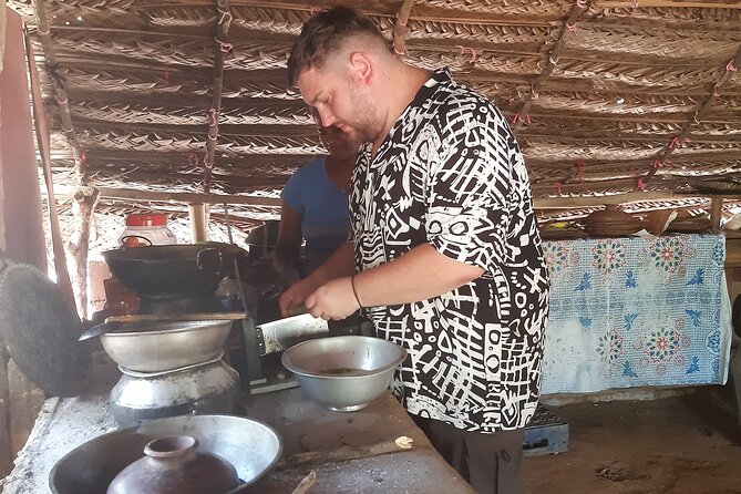 Kandy to Sigiriya and Dambulla Private Day Tour - Sri Muthumari Amman Kovil, a short stop worth quiet attention