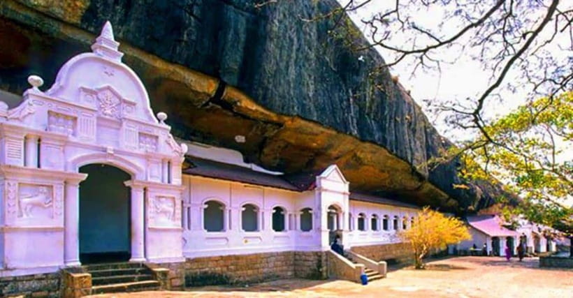 Kandy to Sigiriya Private Tour by Tuk Tuk with All Fees - Matale Hindu Temple And The Spice Garden: A Colorful Start
