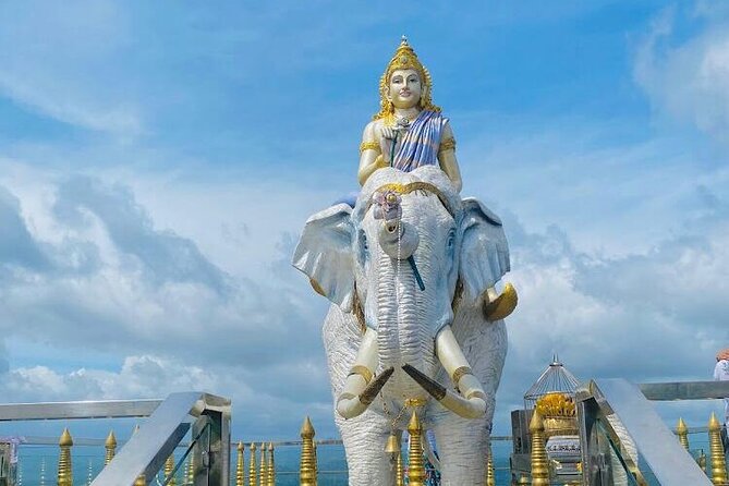 Kandy TukTuk tour with Local Tour Guide - Stop 2: Temple of the Sacred Tooth Relic, the heart of Kandy