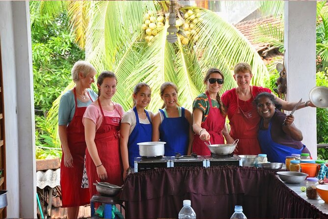 Market Tour and Cooking Class from Colombo - Breadfruit curry and a fish or meat main: what to expect on your plate