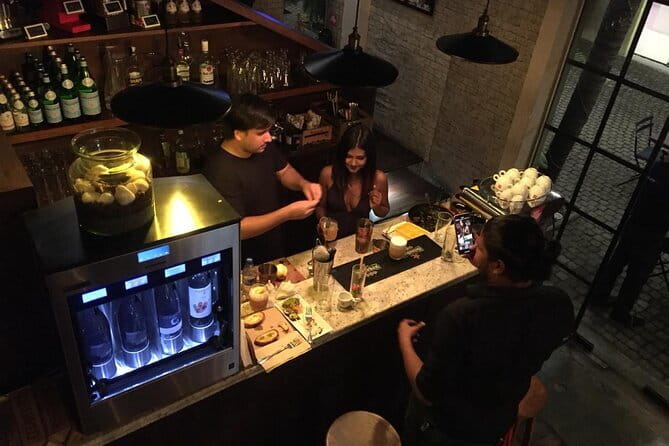 Mix it Like a Lankan in Unawatuna - Where Unawatuna Meets Sri Lankan Cocktail Craft