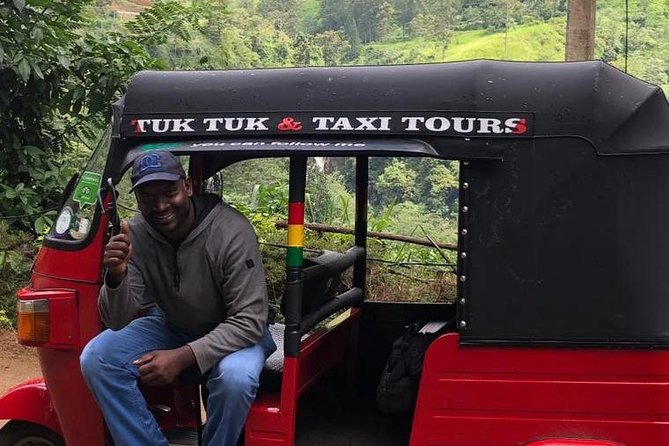 Mr.TukTuk Nuwara Eliya - Post Office Nuwara Eliya: Scottish-built and postcard-friendly