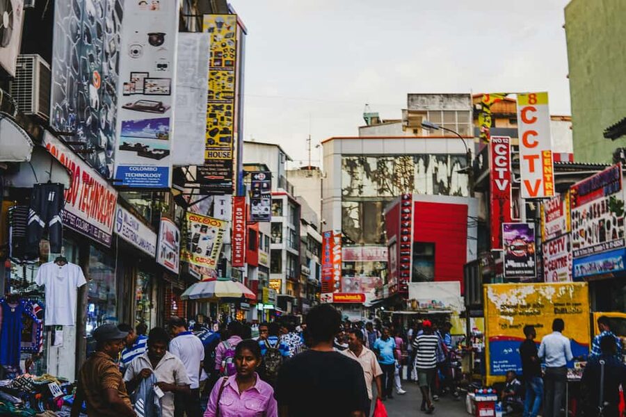 Negombo & Colombo: Full-Day Tour with Lunch - Independence Square, Pettah Market, and Sri Kailawasanathan Swami Devasthanam Kovil