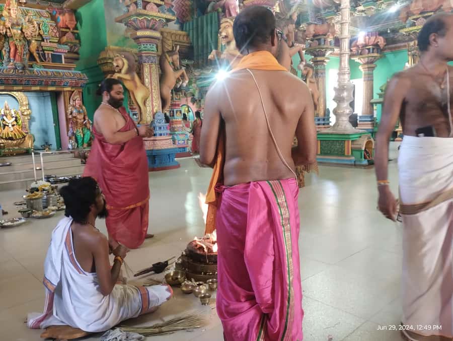 Nilaveli: Trinco City tour by Tuk Tuk - Deer Park feeding: fun for some, filler for others