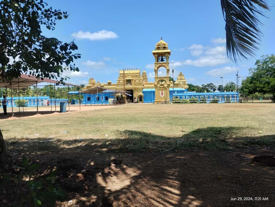 Nilaveli: Trinco City tour by Tuk Tuk - Kinniya hot water springs: touch the holy water