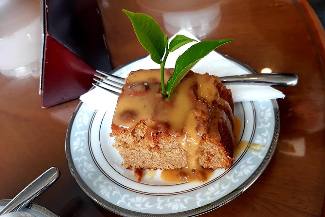 Nuwara Eliya Tea factory and waterfall tour - A half-day plan in Nuwara Eliya: tea factories plus Ramboda Waterfall