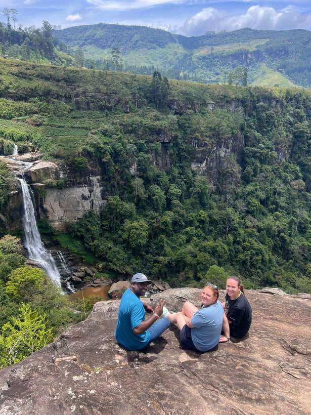 Nuwara Eliya Tuk-Tuk Tour Tea Picking,Tasting &Ramboda Falls - Picking Tea Leaves and Testing Tea the Smart Way