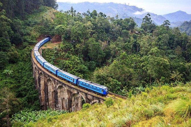 Nuwaraeliya (Nanuoya) to Ella Reserved Train Tickets - Timing your day with a 2 to 3 hour train ride