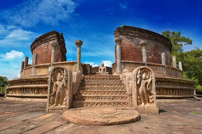 Polonnaruwa Ancient City Private Day Tour (Hidden Gems) - Palace of King Parakramabahu: royal scale without the hype
