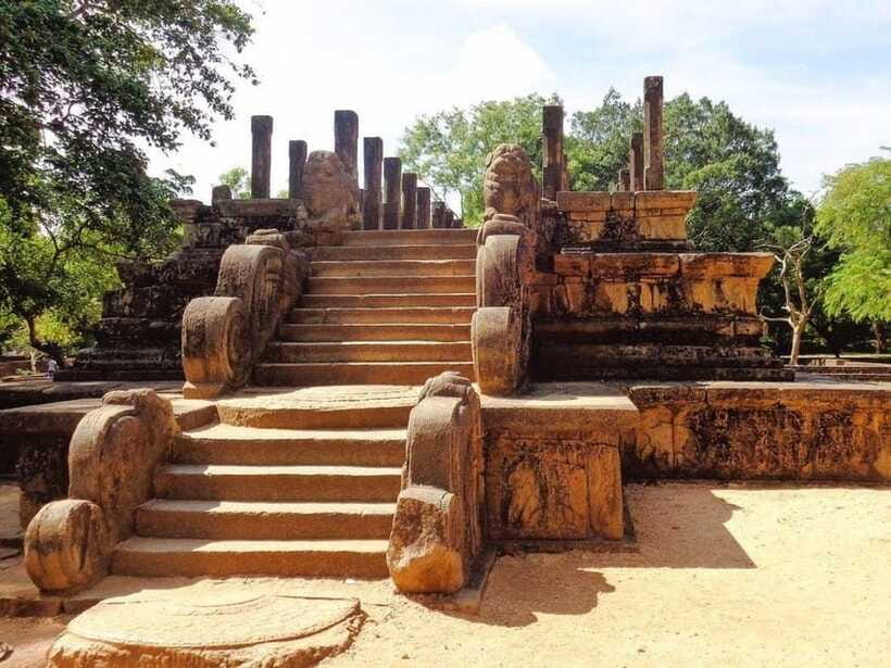 Polonnaruwa: Private Guided Cycling Tour with Hotel Pickup - Price and value: what $55 actually buys you