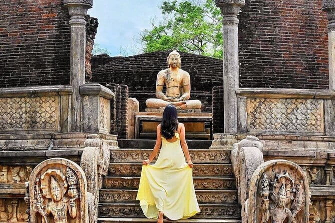 Private Car & English-Speaking Driver – Sri Lanka Island wide - Unlimited photo stops and flexible decision-making