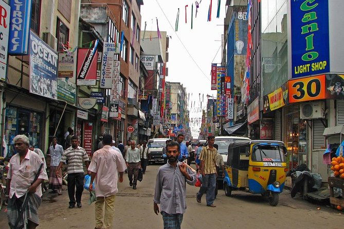 Private Colombo City Tour by Sri Lanka Private Drivers - Pettah Market: shopping streets without the getting-lost tax