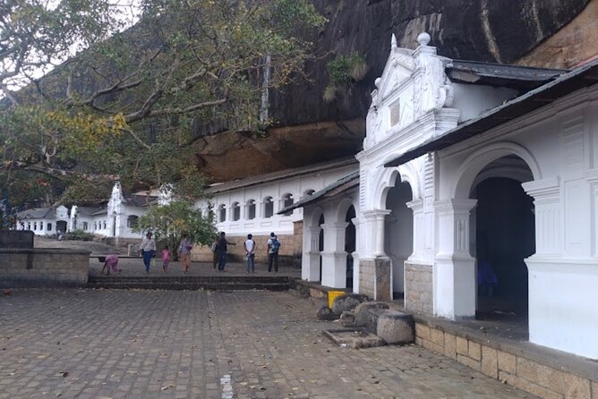 Private Full Day Tour Sigiriya and Dambulla From Kandy - Arthur’s Seat viewpoint in Kandy for a first feel of the city
