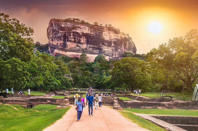 Private Sigiriya Day Tour and Authentic Sri Lankan Lunch Buffet - Pidurangala Rock after Sigiriya, for the views and the steps