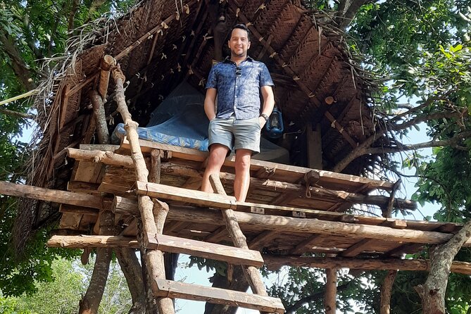 Private Sigiriya Day Tour and Authentic Sri Lankan Lunch Buffet - Oak Ray Woodcarving, a quick cultural stop with real craft