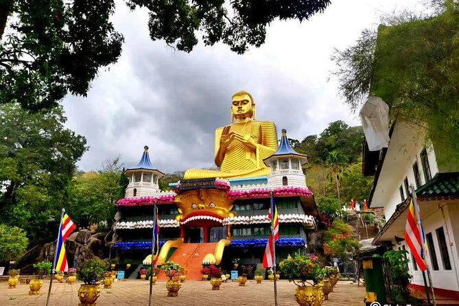 Private Sigiriya Day Tour and Authentic Sri Lankan Lunch Buffet - Comfort on a 13 to 15 hour day: air-con, WiFi, and bottled water