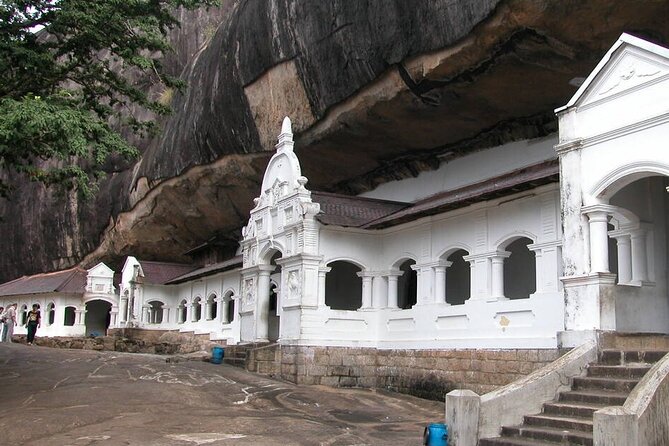 Private Sigiriya Day Tour and Authentic Sri Lankan Lunch Buffet - Tickets, entrance fees, and how to plan your budget
