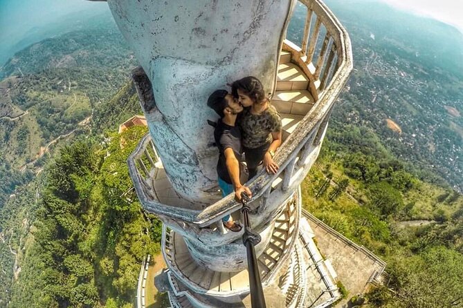 Private Sri Lanka Tour & Hike Experience to Ambuluwawa Tower - Meeting in Kandy and setting expectations for an 8-hour day