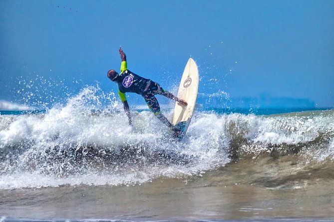 PRIVATE Surf Lesson for Intermediate - Priority system and surf etiquette, taught as practical behavior