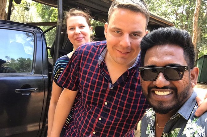 Safari at Wilpattu National Park from Negombo (All inclusive day tour) - Lunch and A/C comfort: how the day stays sane