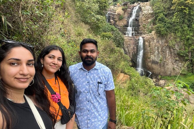 Scenic Road Trip to Ella from Kandy (Group) - Damro Labookellie Tea Centre and Tea Garden: see tea work up close
