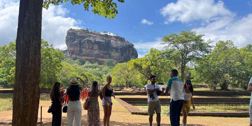 Sigiriya and Dambulla day tour from Ella - Lunch break, plus wood carving and batik shopping