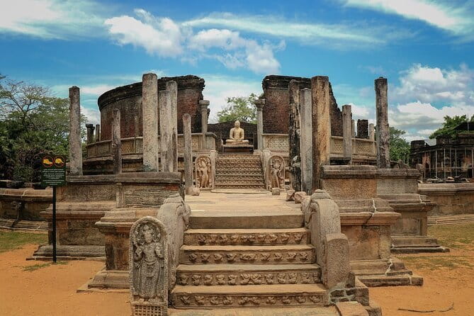 Sigiriya and Dambulla Day Tour from Kandy - Stop 2: Dambulla Cave Temple, 157 Statues, and the Mural Wall