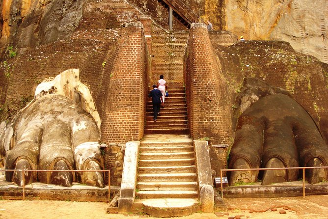 Sigiriya Day Tour from Colombo or Negombo by Private Car / Van - Kalum Village Tours and Jeep Safari: Culture and Motion