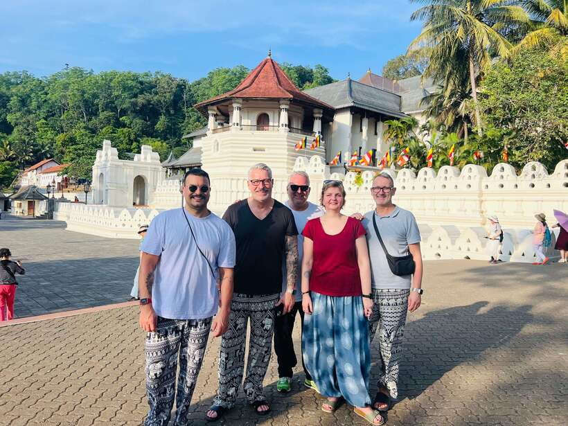 Sigiriya Day Trip From Kandy (Private One Day Tour) - Rangiri Dambulla Cave Temple and the Golden Temple: Art With Real Scale